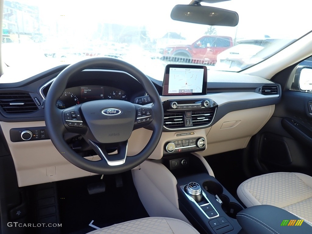 Sandstone Interior 2020 Ford Escape SE 4WD Photo #136927041 | GTCarLot.com