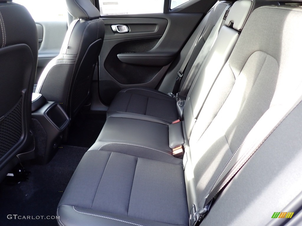 2020 XC40 T5 Momentum AWD - Ice White / Charcoal photo #8