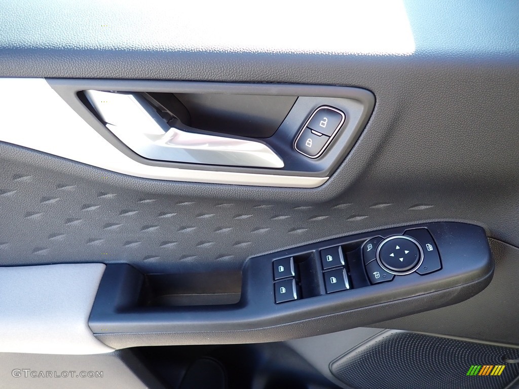 2020 Ford Escape SE 4WD Sandstone Door Panel Photo #136927068