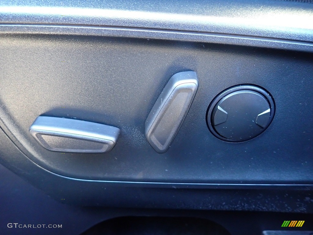 2020 Ford Escape SE 4WD Controls Photo #136927137