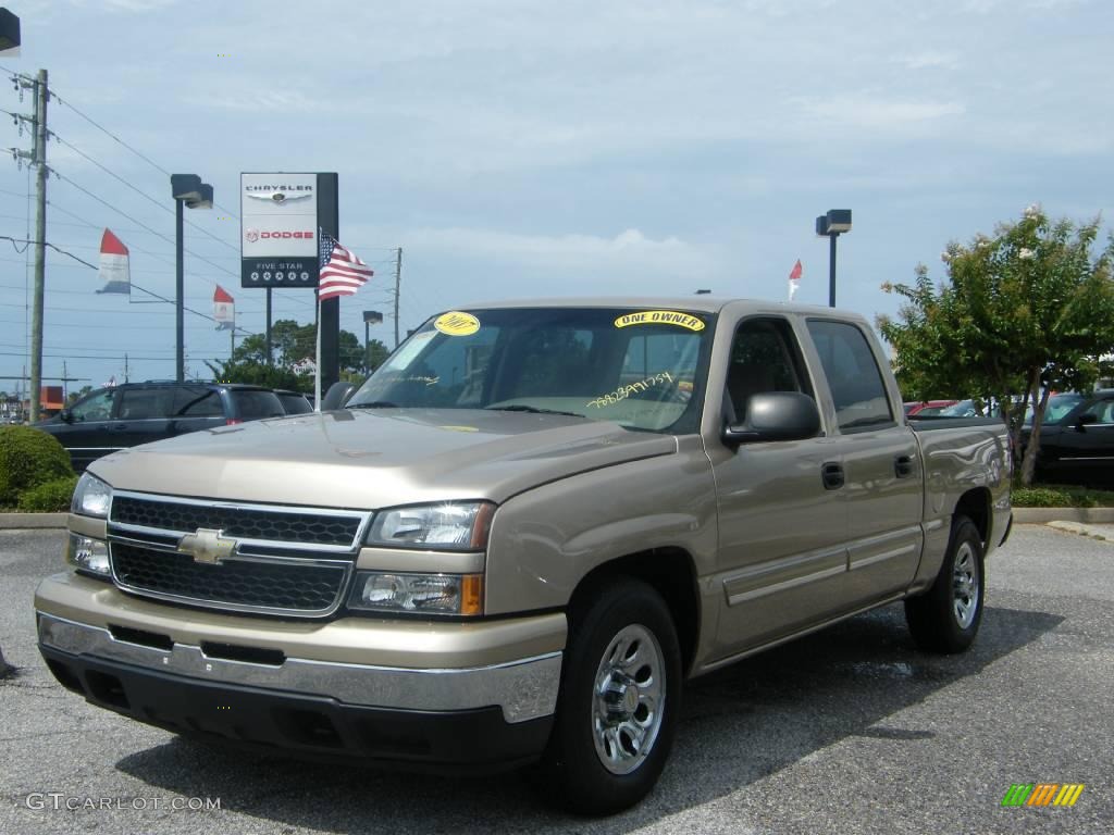 2007 Silverado 1500 Classic LS Crew Cab - Sandstone Metallic / Tan photo #1