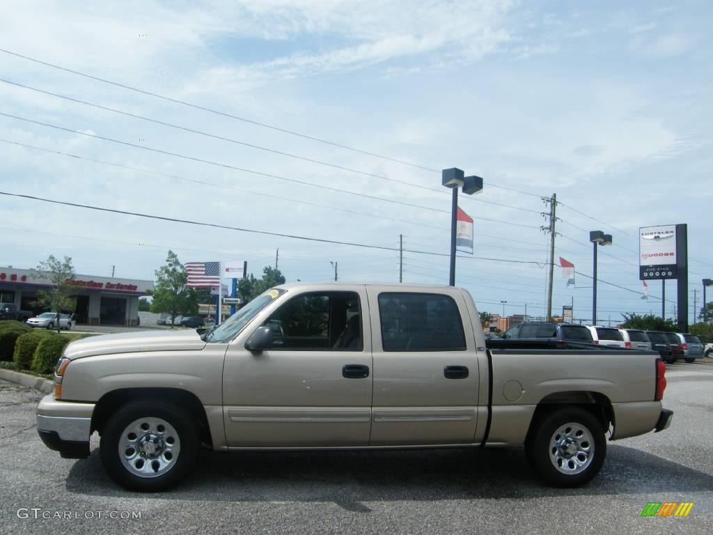 2007 Silverado 1500 Classic LS Crew Cab - Sandstone Metallic / Tan photo #2