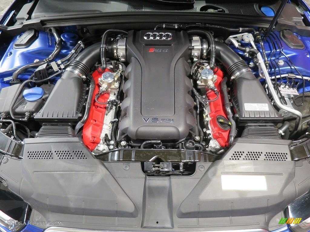 2015 Audi RS 5 Coupe quattro Engine Photos