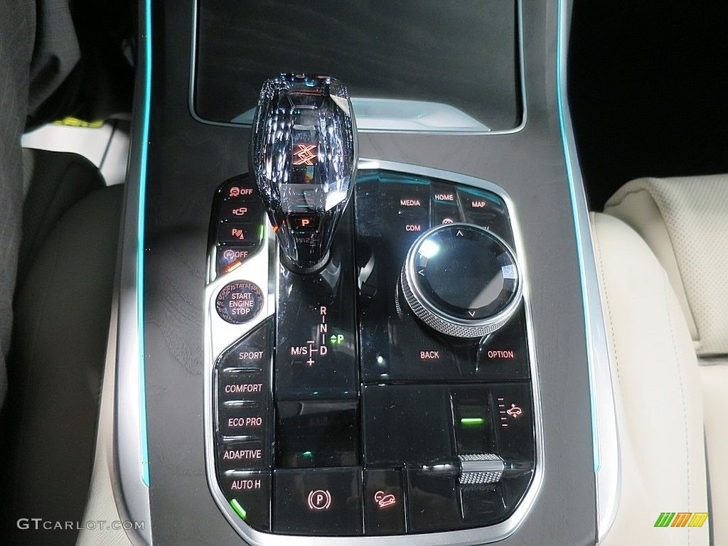 2019 BMW X7 xDrive50i Controls Photo #136934658