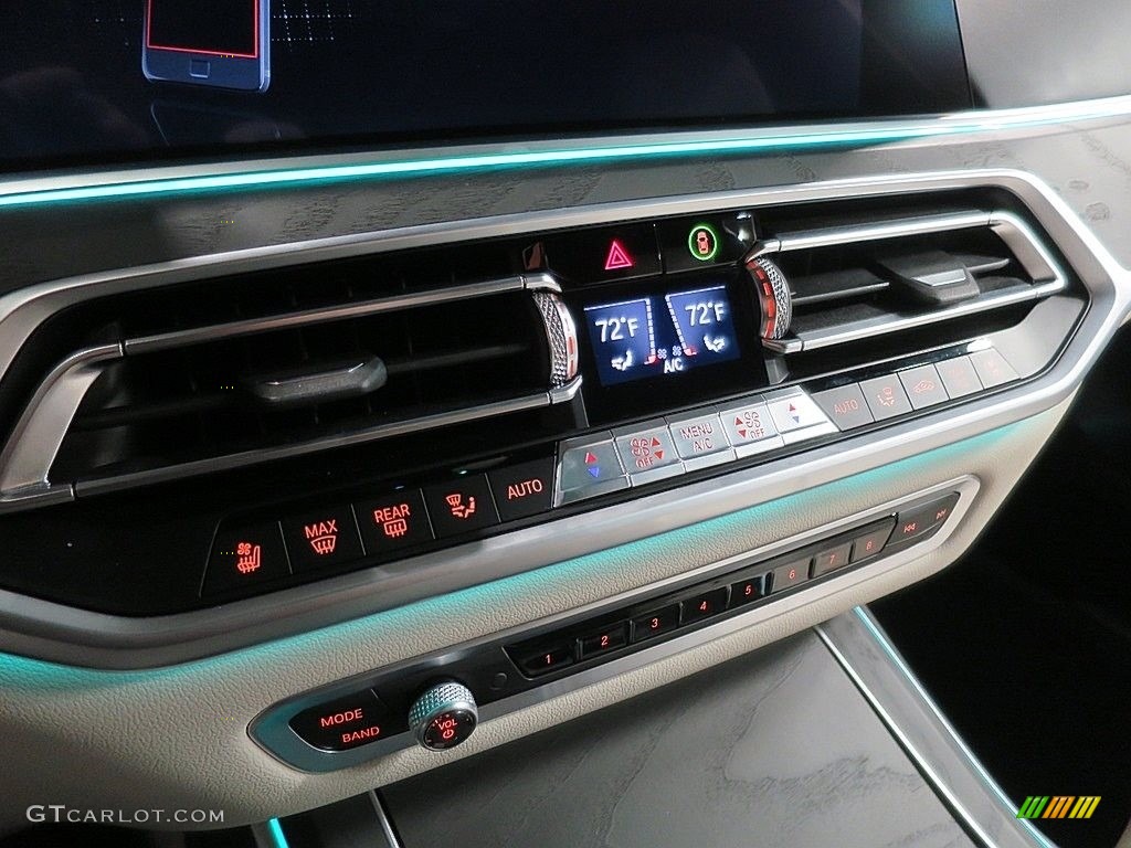 2019 BMW X7 xDrive50i Controls Photo #136934670