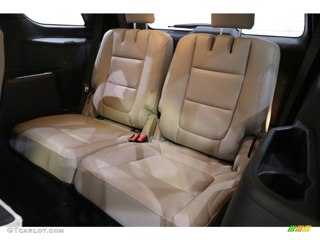2019 Explorer Limited 4WD - Ruby Red / Medium Stone photo #26