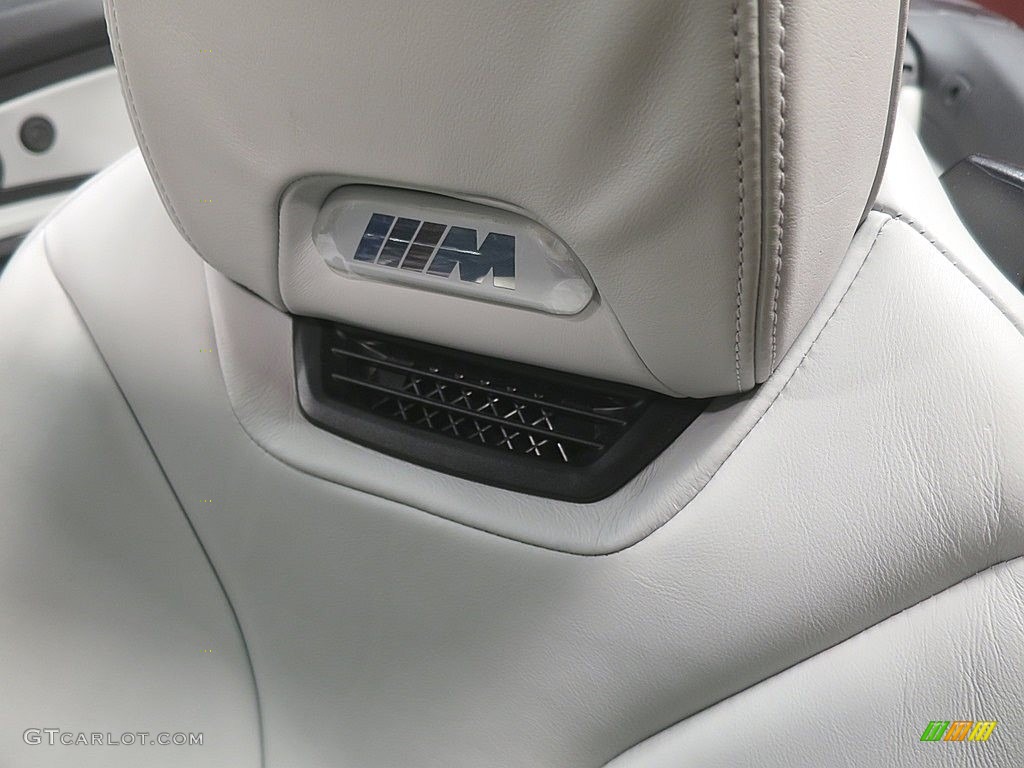 2017 BMW M4 Convertible Front Seat Photo #136936617