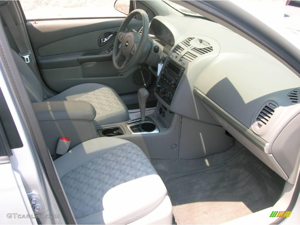 2005 Malibu LS V6 Sedan - Galaxy Silver Metallic / Gray photo #5