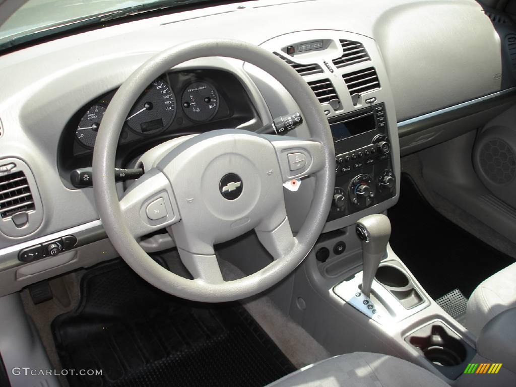 2005 Malibu LS V6 Sedan - Medium Gray Metallic / Gray photo #9