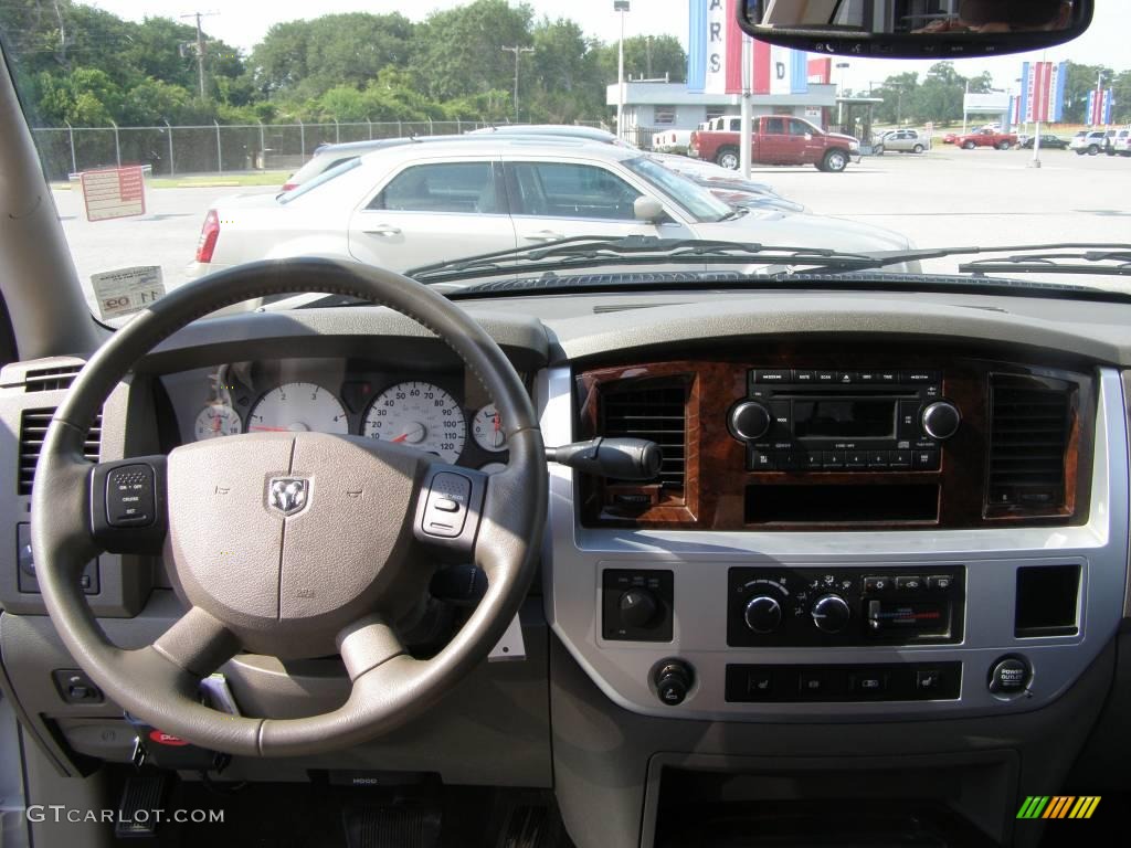 2008 Ram 3500 Laramie Quad Cab 4x4 Dually - Bright White / Khaki photo #11