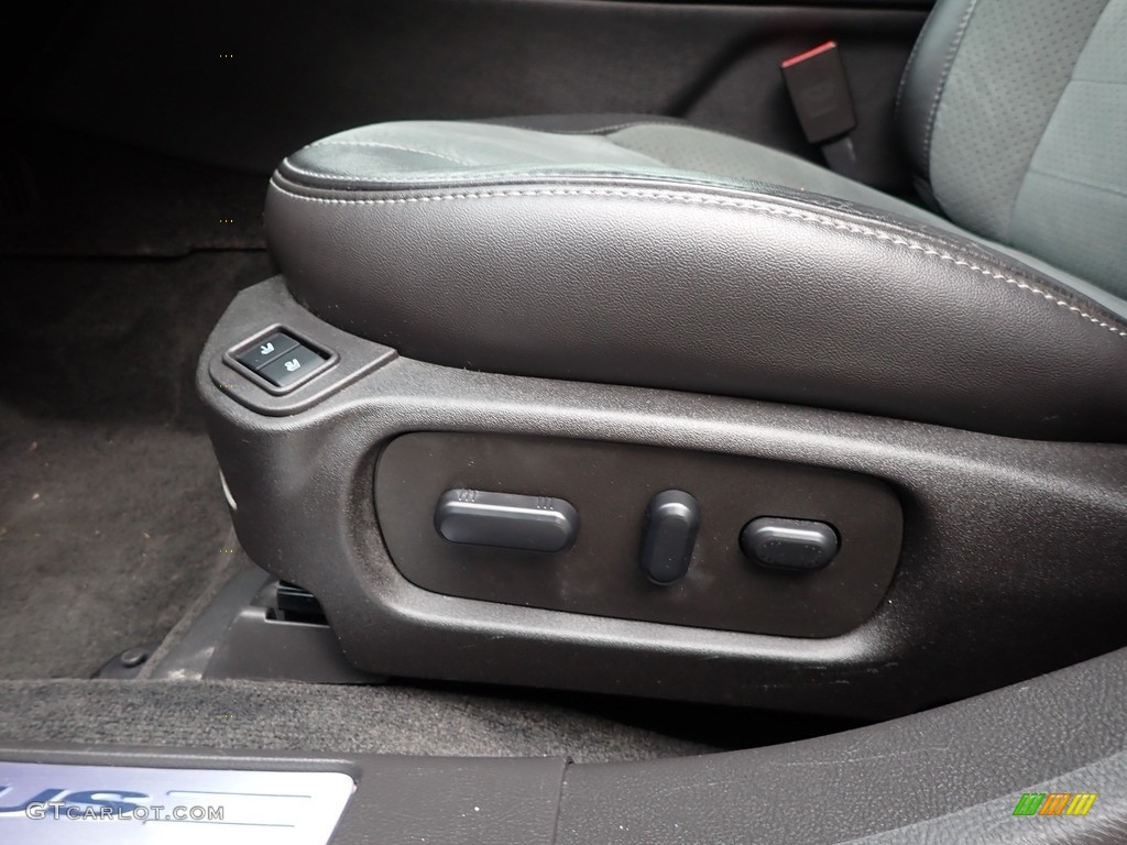 2015 Taurus SHO AWD - Tuxedo Black Metallic / SHO Charcoal Black/Mayan Gray photo #12