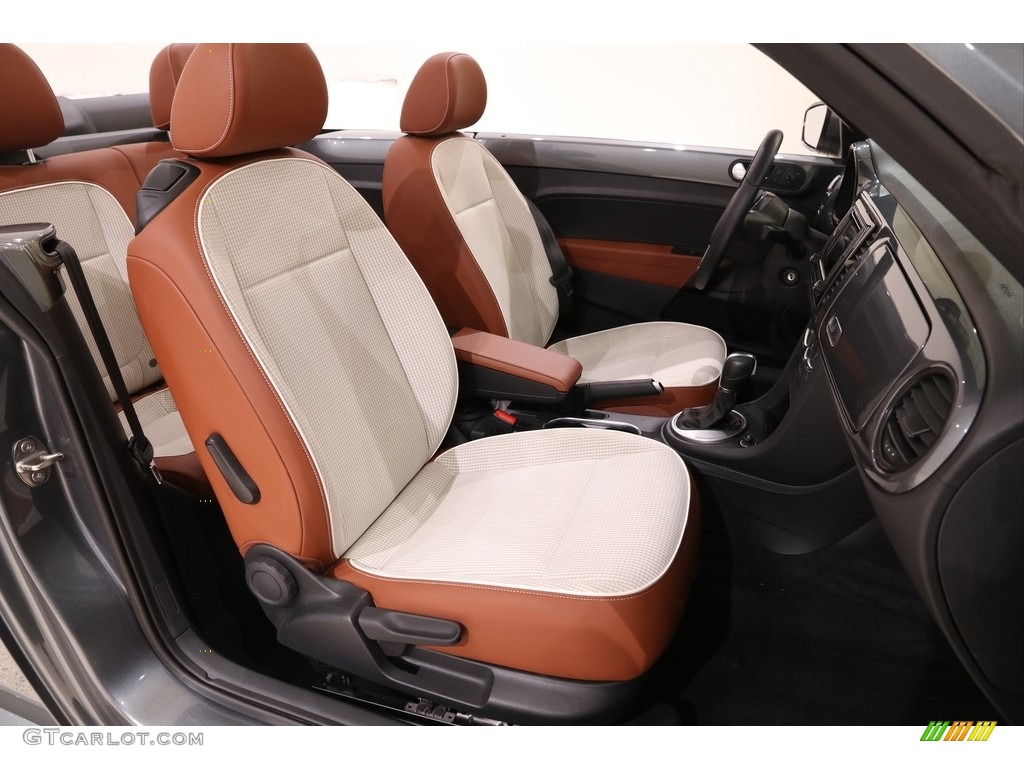 2017 Volkswagen Beetle 1.8T Classic Convertible Front Seat Photo #136962906
