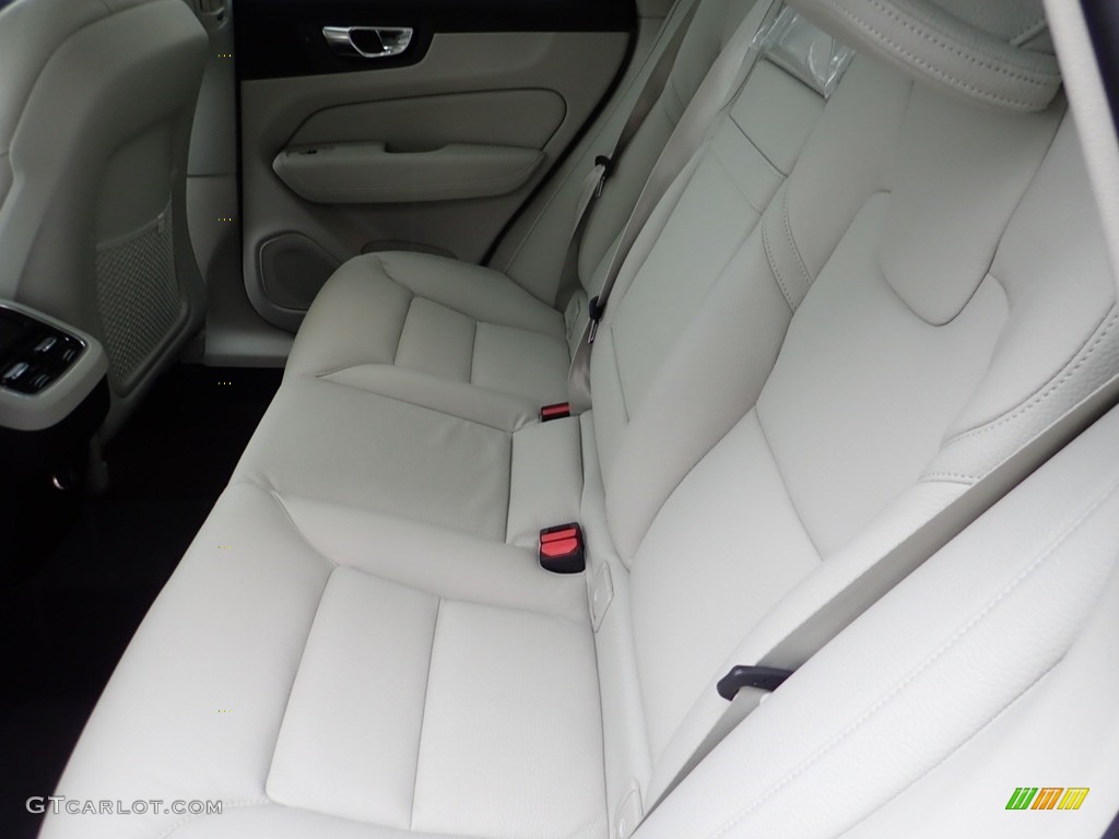 2020 Volvo XC60 T5 AWD Inscription Rear Seat Photo #136963353