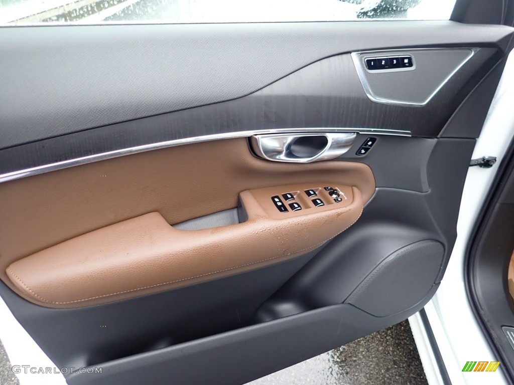 2020 Volvo XC90 T6 AWD Momentum Maroon Door Panel Photo #136964646