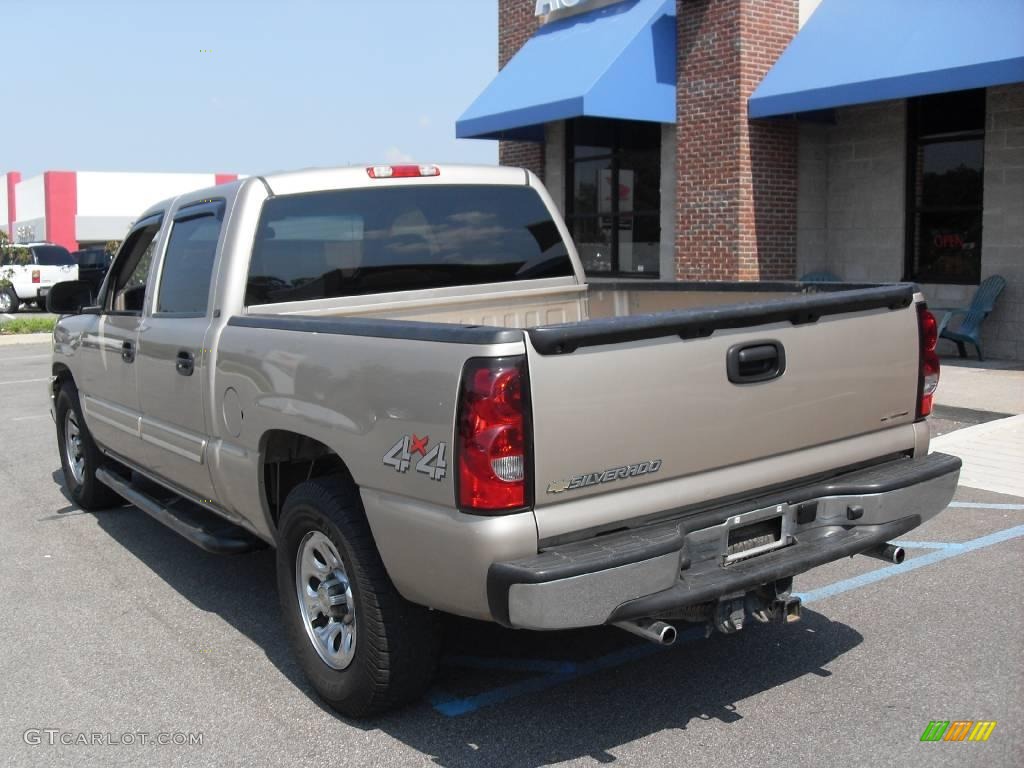 2006 Silverado 1500 LT Crew Cab 4x4 - Sandstone Metallic / Tan photo #8