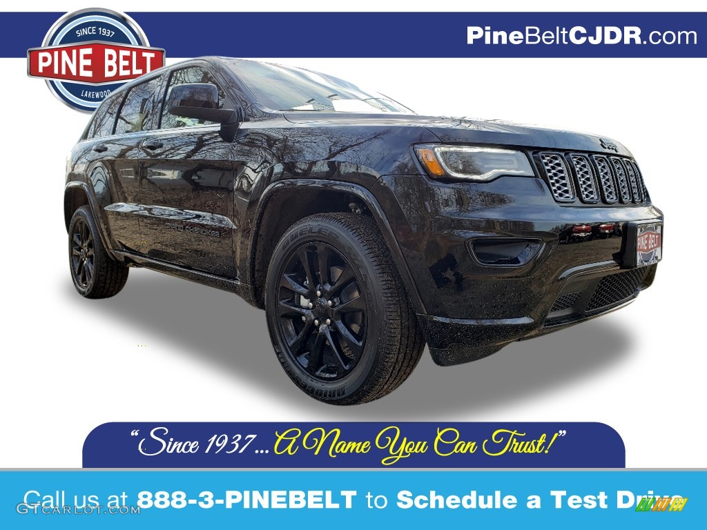 2020 Grand Cherokee Altitude 4x4 - Diamond Black Crystal Pearl / Black photo #1