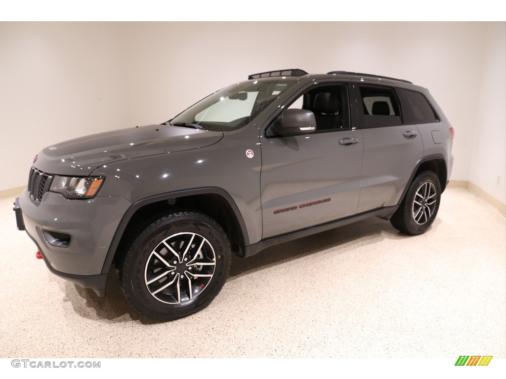 2020 Grand Cherokee Trailhawk 4x4 - Sting-Gray / Ruby Red/Black photo #3