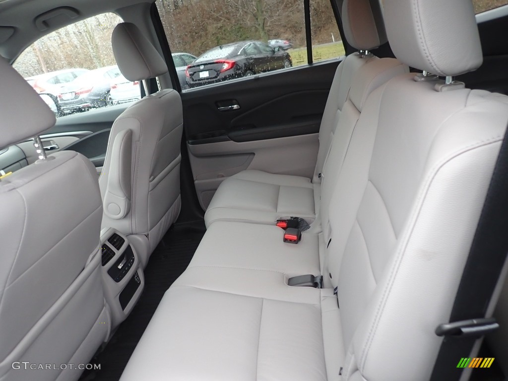 2020 Honda Pilot EX-L AWD Rear Seat Photo #136983027