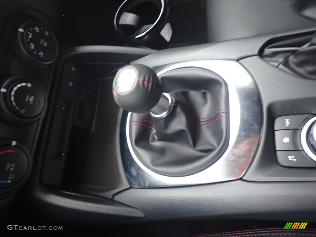 2019 Mazda MX-5 Miata Club Transmission Photos