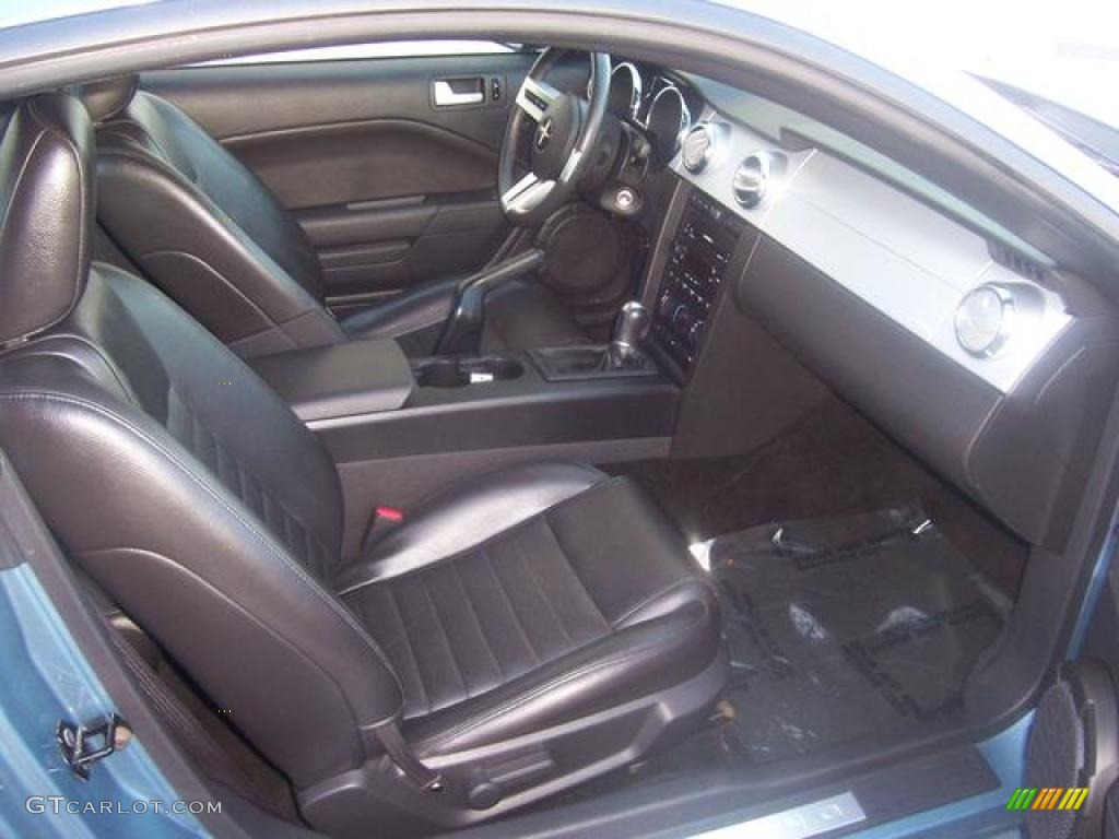2005 Mustang GT Premium Coupe - Windveil Blue Metallic / Dark Charcoal photo #5