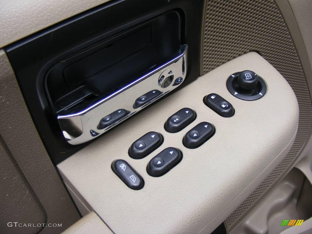 2005 F150 XLT SuperCrew - Aspen Green Metallic / Tan photo #29
