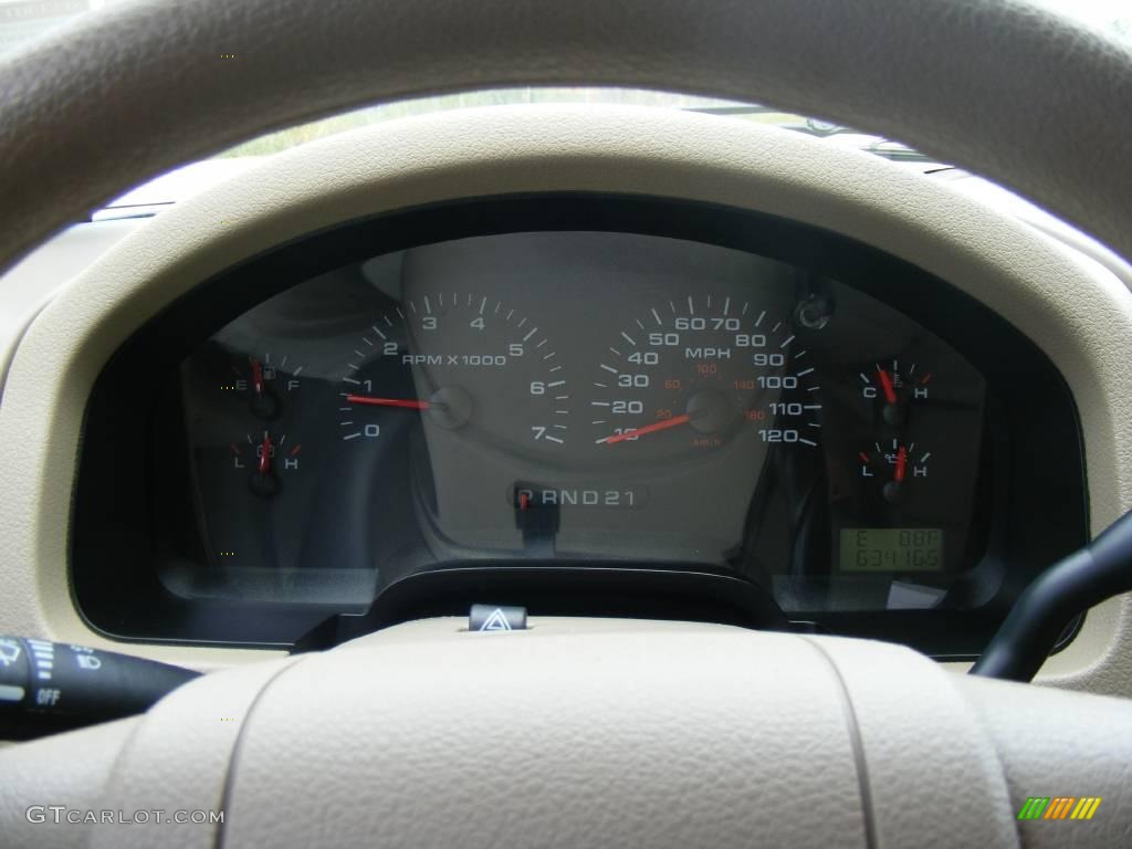 2005 F150 XLT SuperCrew - Aspen Green Metallic / Tan photo #37