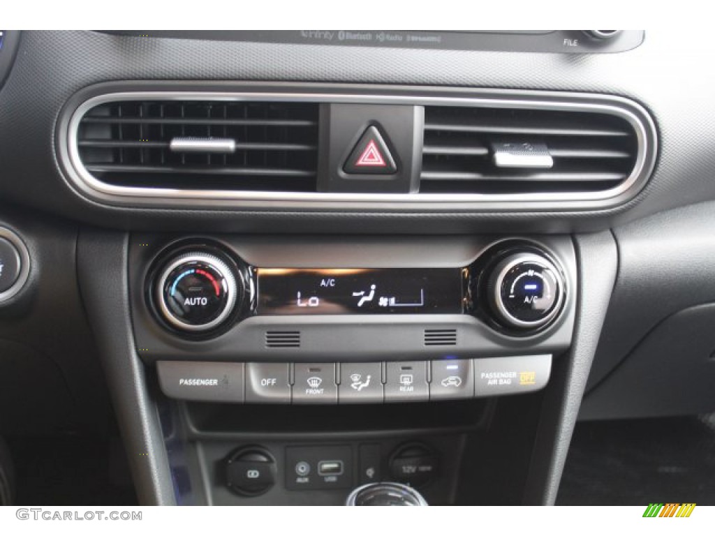 2020 Hyundai Kona Limited Controls Photo #136995859