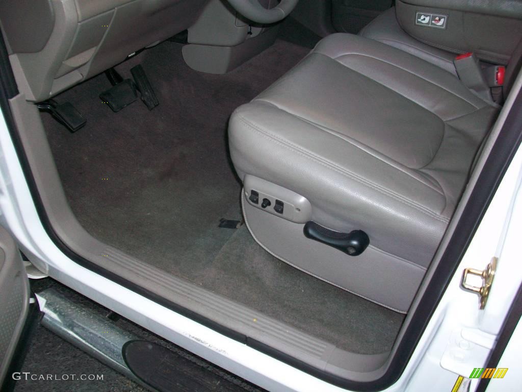 2005 Ram 1500 SLT Quad Cab - Bright White / Dark Slate Gray photo #11