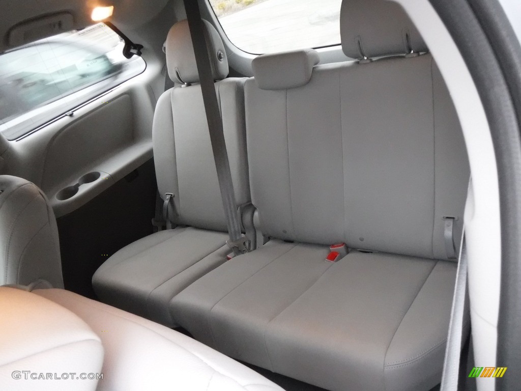 2020 Toyota Sienna XLE Rear Seat Photo #137004373