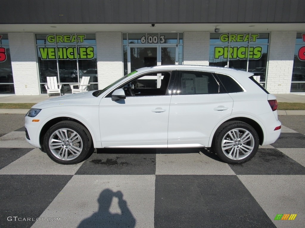 2019 Q5 Premium Plus quattro - Glacier White Metallic / Black photo #1