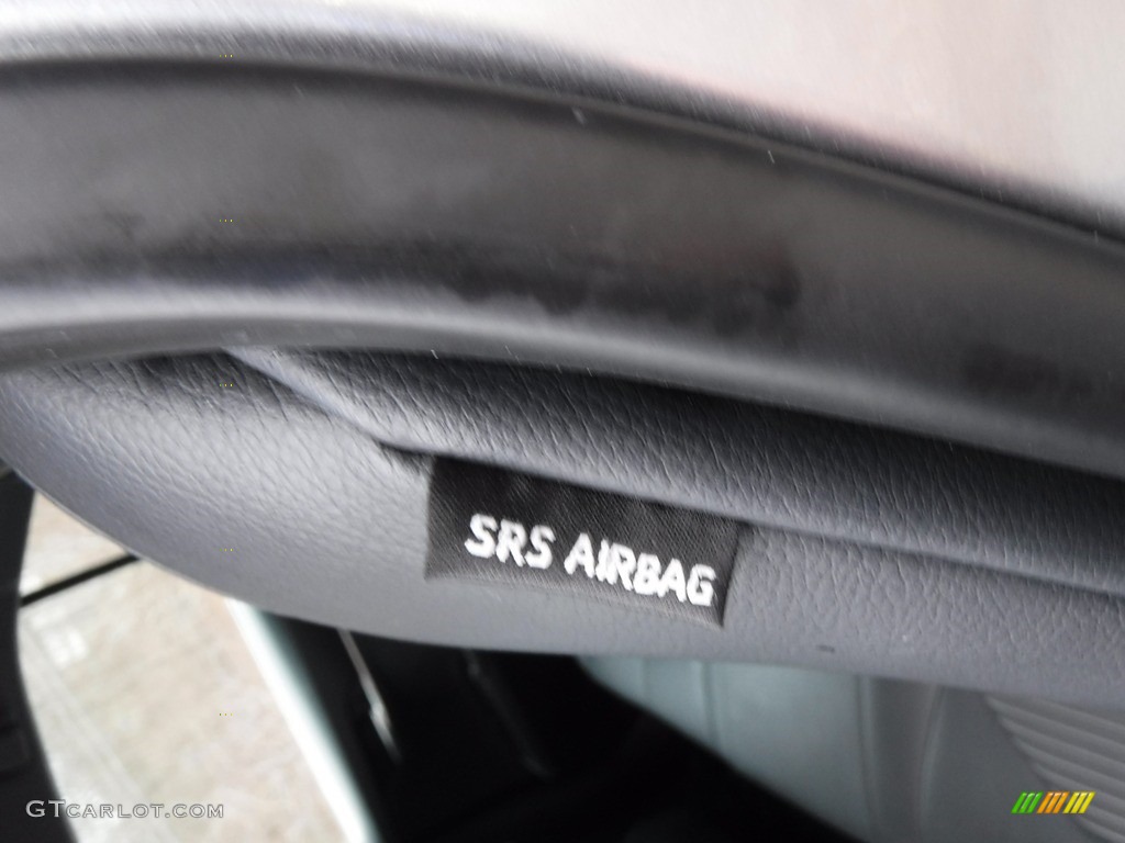 2019 Camry SE - Celestial Silver Metallic / Black photo #22