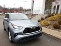 2020 Moon Dust Toyota Highlander LE AWD  photo #42