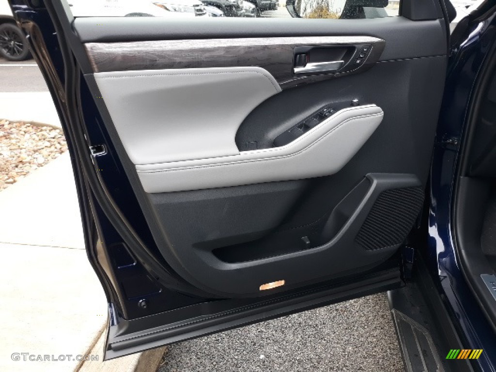 2020 Toyota Highlander Limited AWD Graphite Door Panel Photo #137013520