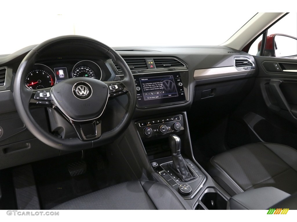 2019 Volkswagen Tiguan SE 4MOTION Titan Black Dashboard Photo #137017689