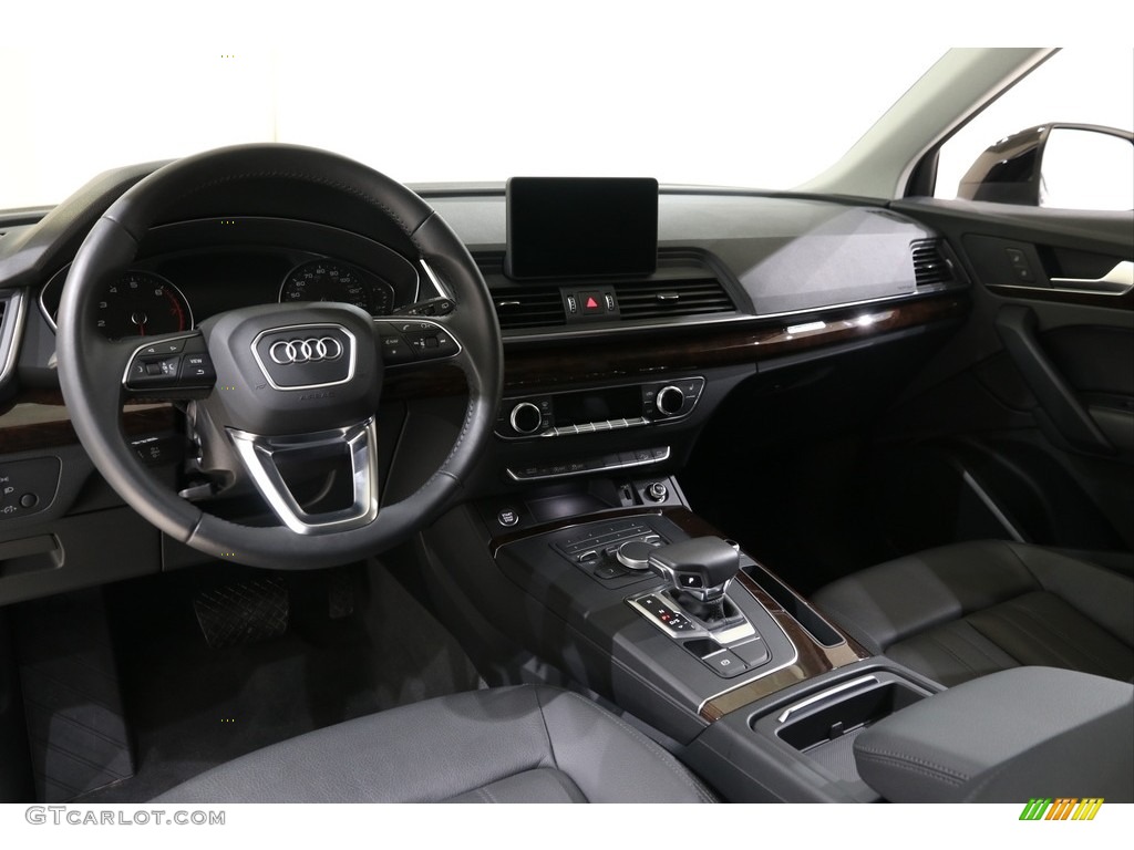 2019 Audi Q5 Premium quattro Black Dashboard Photo #137019264