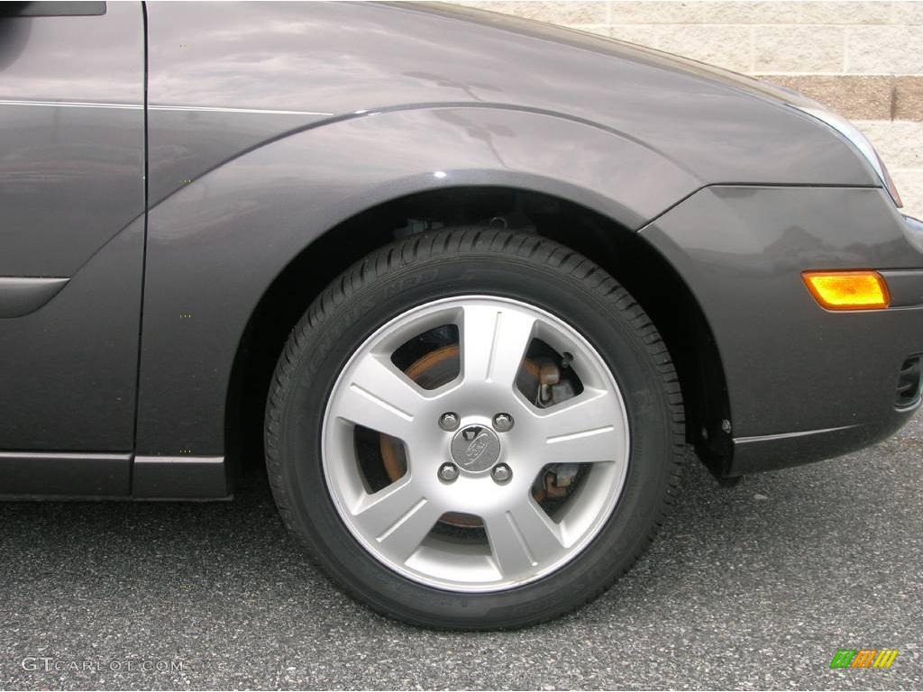 2006 Focus ZX4 SES Sedan - Liquid Grey Metallic / Dark Flint/Light Flint photo #4