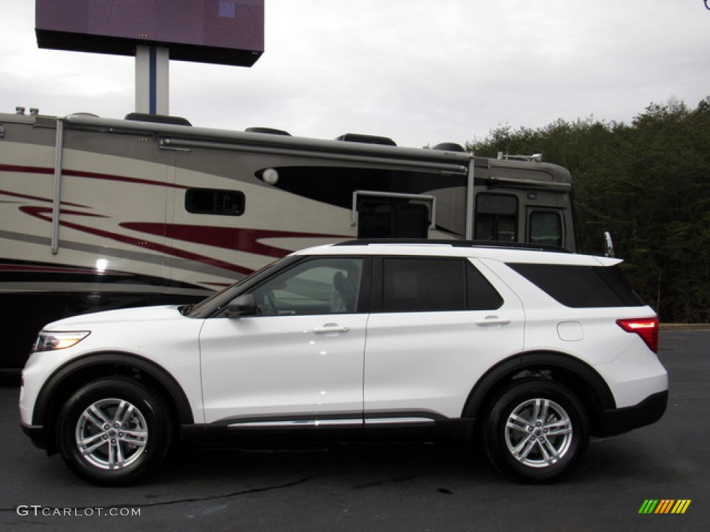 2020 Explorer XLT 4WD - Oxford White / Ebony photo #2