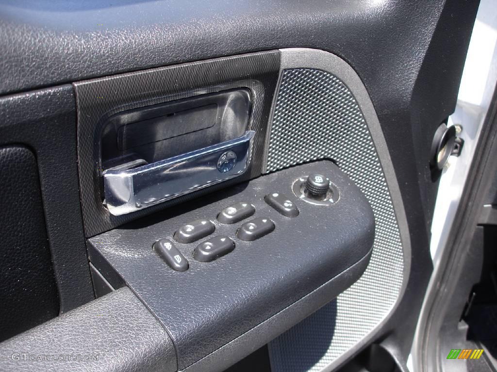 2005 F150 FX4 SuperCab 4x4 - Oxford White / Black photo #7