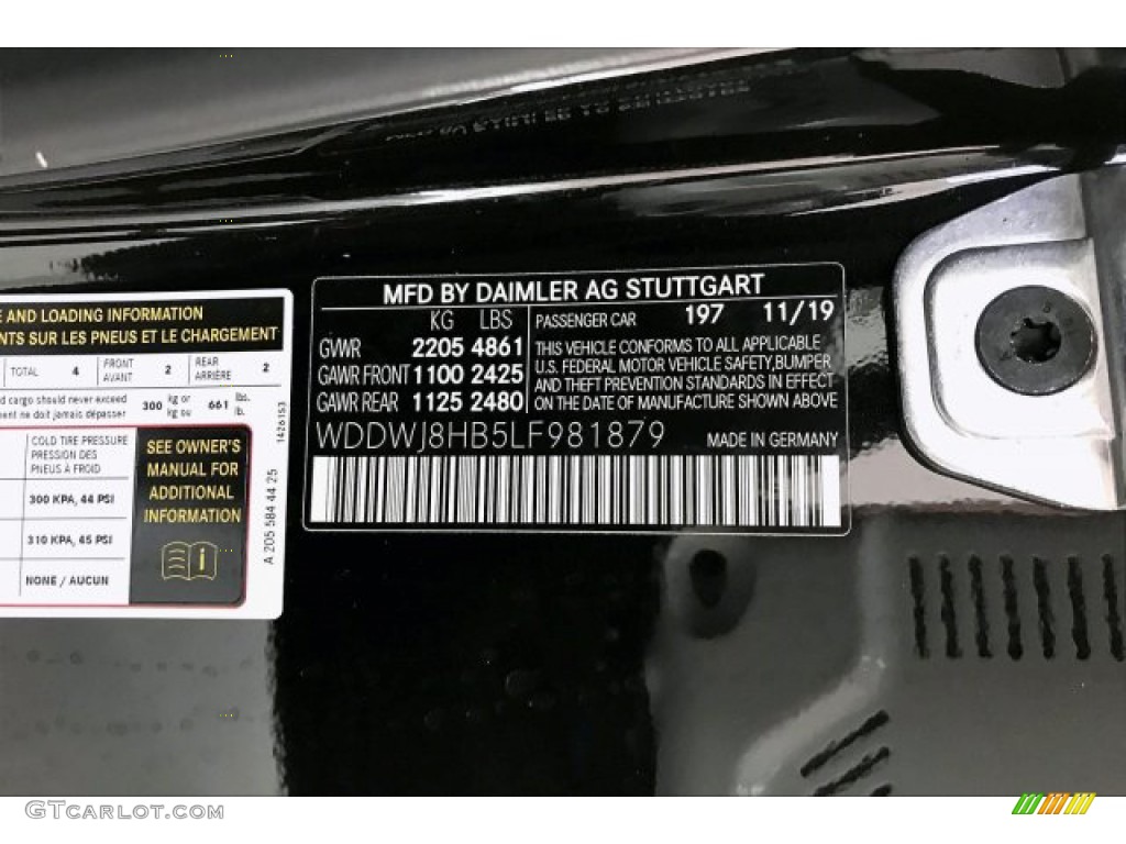 2020 C Color Code 197 for Obsidian Black Metallic Photo #137030583