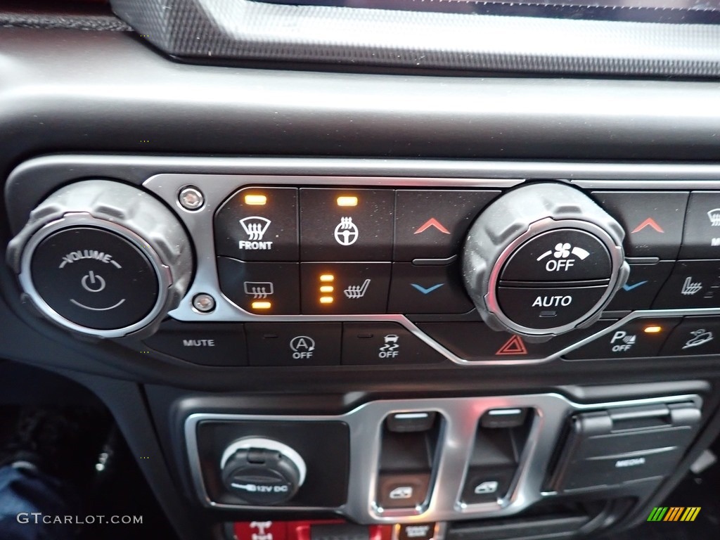 2020 Jeep Wrangler Rubicon 4x4 Controls Photo #137032728