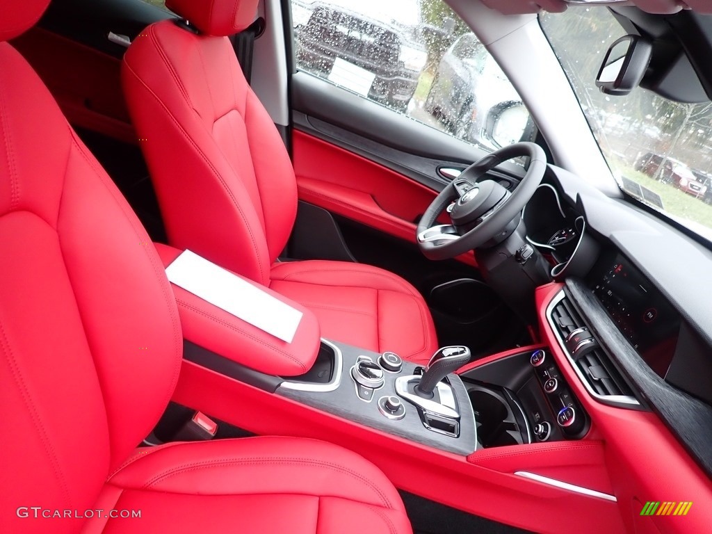 Black/Red Interior 2020 Alfa Romeo Stelvio AWD Photo #137034555