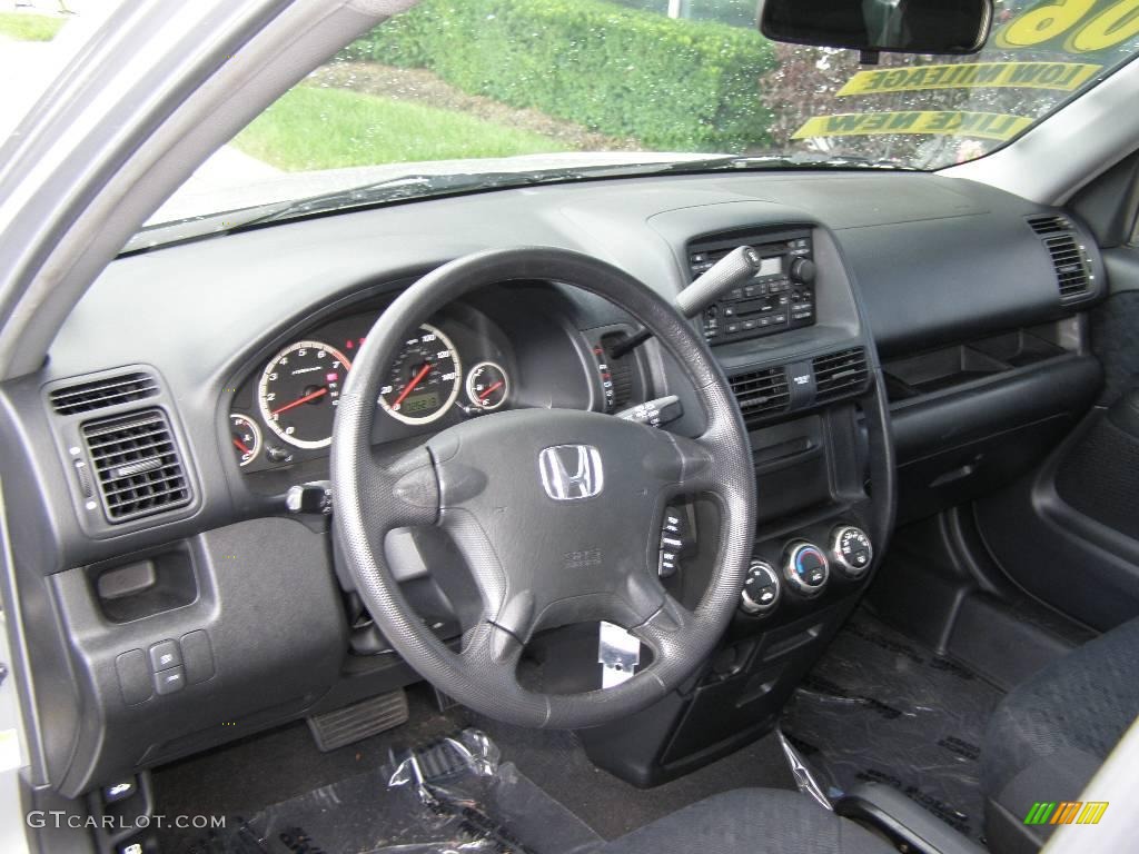 2006 CR-V LX - Alabaster Silver Metallic / Black photo #7