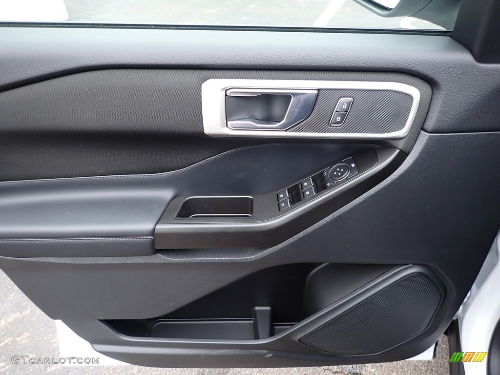 2020 Ford Explorer XLT 4WD Ebony Door Panel Photo #137041992
