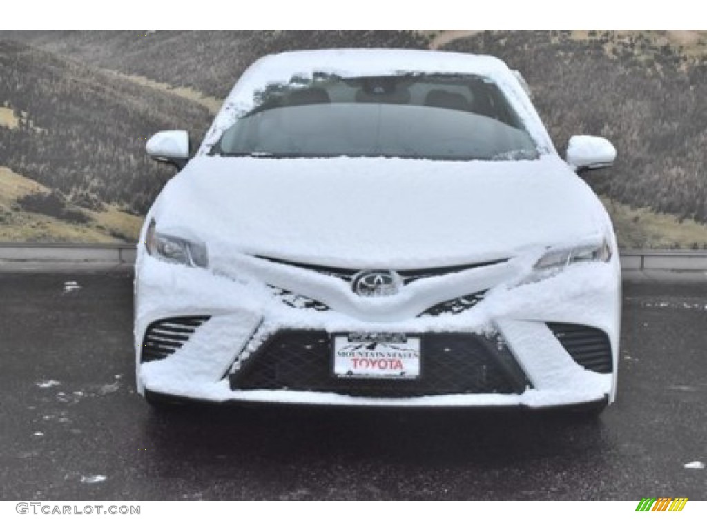 2020 Camry SE - Super White / Ash photo #2