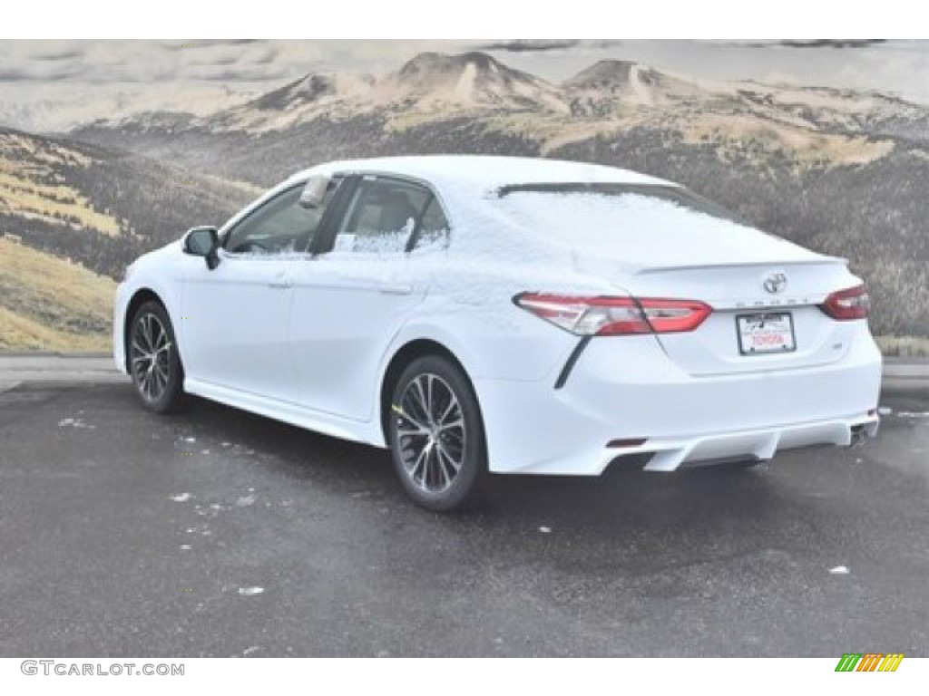 2020 Camry SE - Super White / Ash photo #3