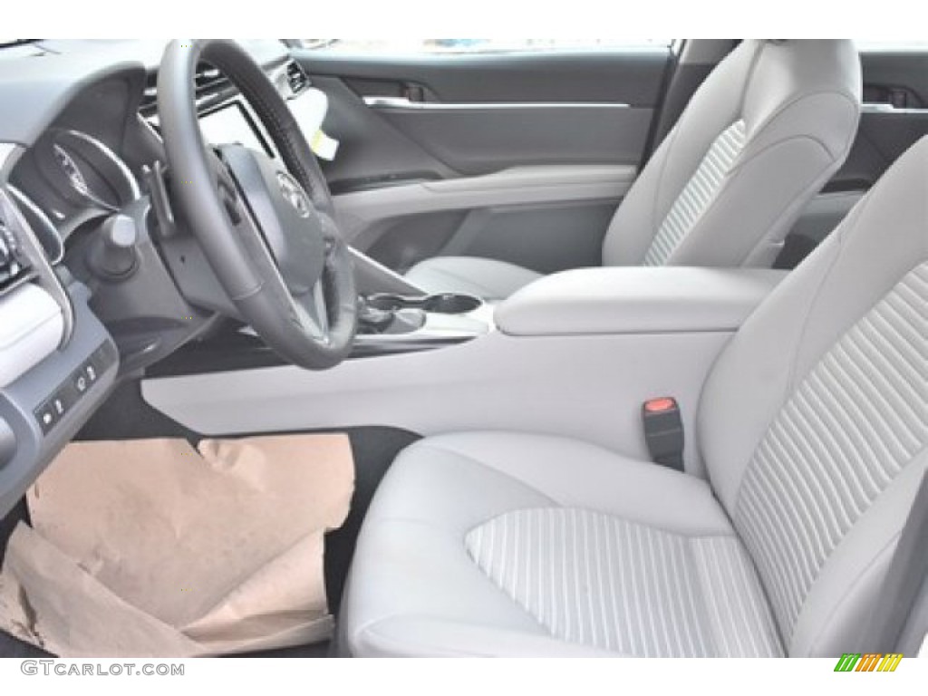 2020 Camry SE - Super White / Ash photo #6