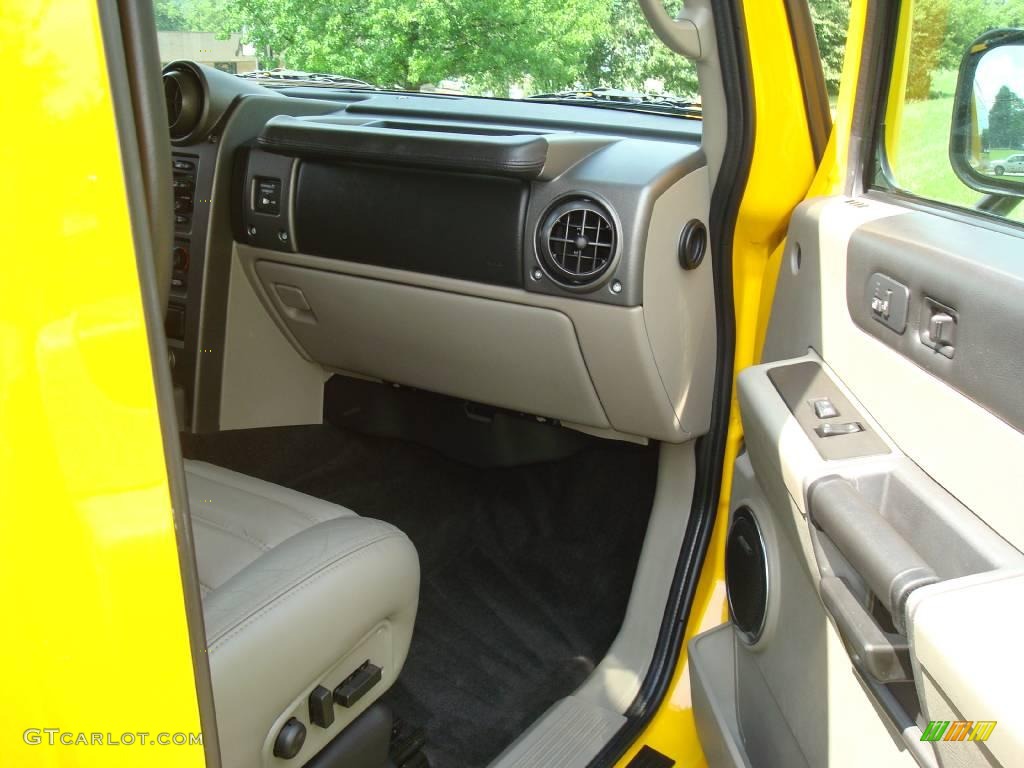 2003 H2 SUV - Yellow / Wheat photo #17