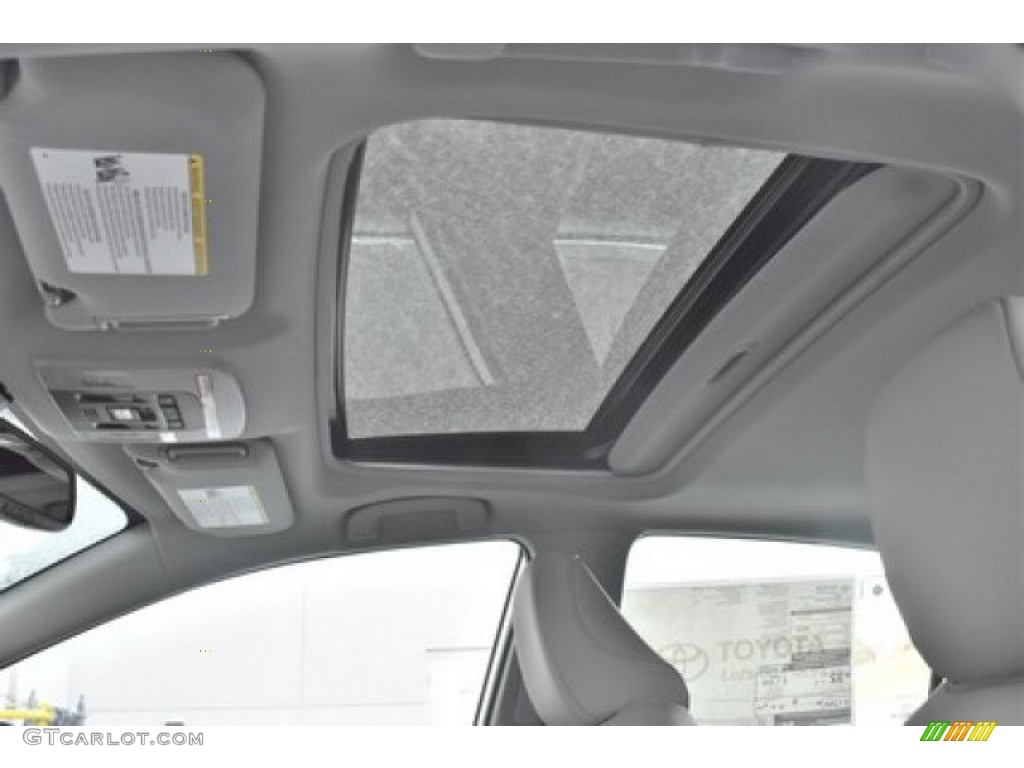 2020 Camry SE - Super White / Ash photo #7
