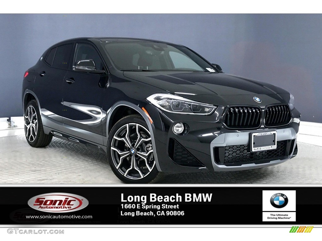 2020 X2 xDrive28i - Black Sapphire Metallic / Black photo #1