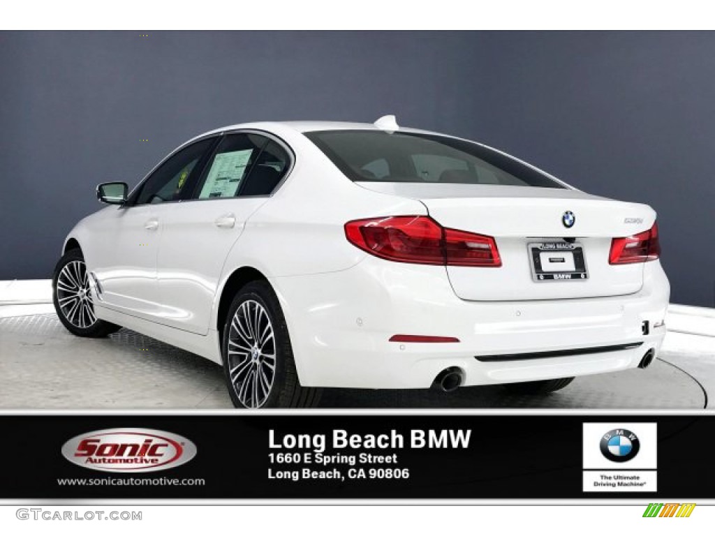 2020 5 Series 530i Sedan - Alpine White / Black photo #2